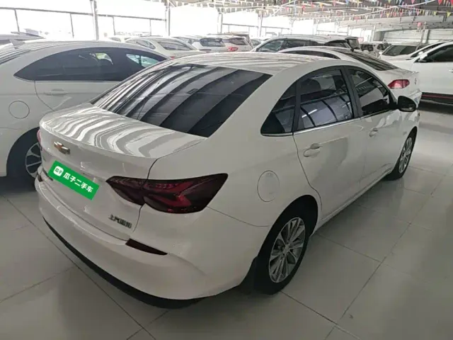 Chevrolet Monza — Фото автомобиля 6