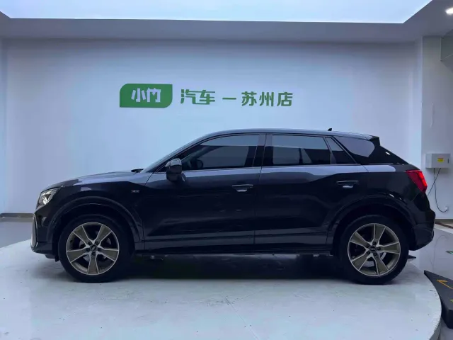 Audi Q2L — Фото автомобиля 7