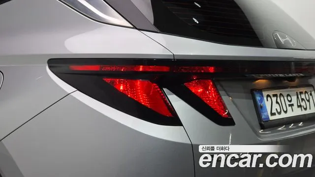 Hyundai Tucson Tucson (NX4) Дизель 2.0 2WD — Фото автомобиля 23