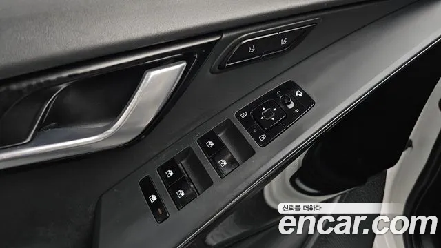 Kia Niro — Фото автомобиля 16