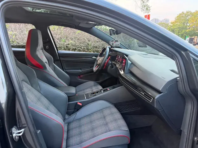 Volkswagen Golf GTI — Фото автомобиля 19