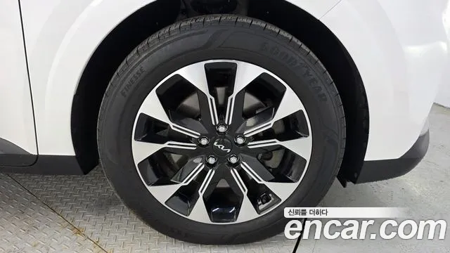 Kia Canival Carnival 4 поколение Бензин 9 мест Prestige — Фото автомобиля 19