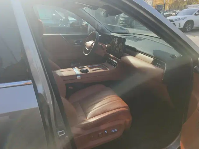 GAC Trumpchi Xiangwang S9 — Фото автомобиля 8