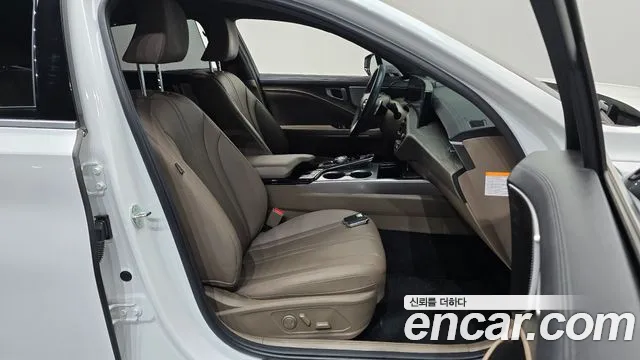 Kia K8 Hybrid — Фото автомобиля 16