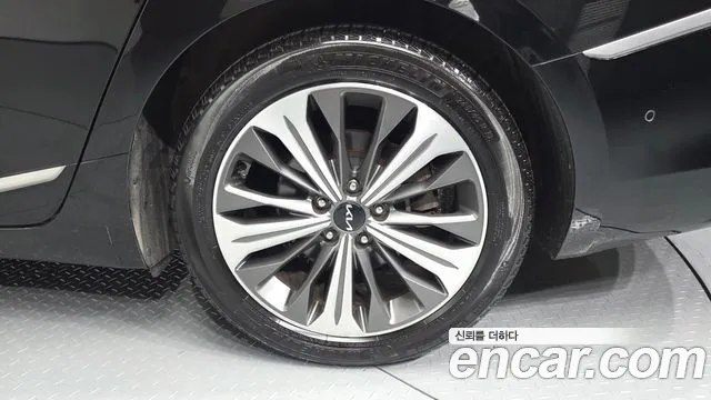 Kia K8 Hybrid — Фото автомобиля 5