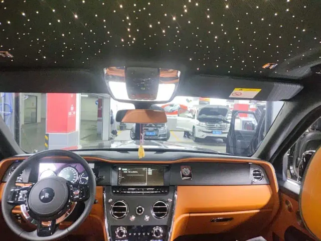 Rolls-Royce Cullinan — Фото автомобиля 4