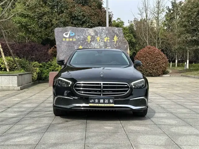 Mercedes-Benz E-Class — Фото автомобиля 2