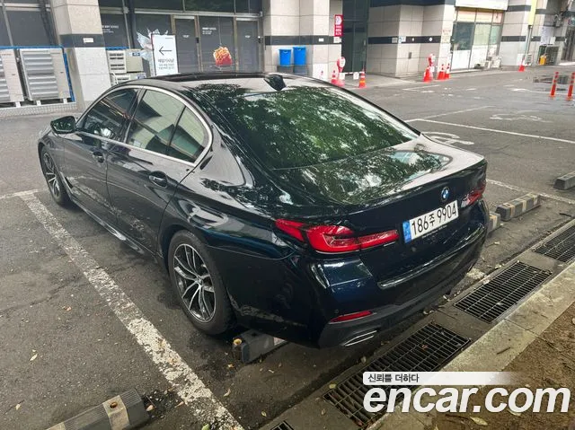 BMW 5-Series — Фото автомобиля 5