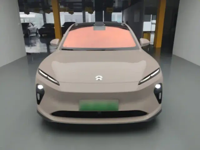 Nio ET5 Touring — Фото автомобиля 2