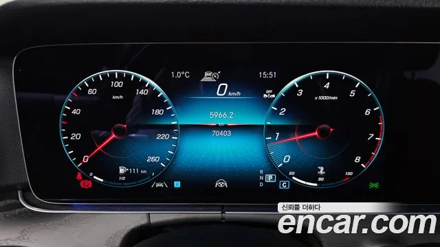 Mercedes-Benz E-Class — Фото автомобиля 8