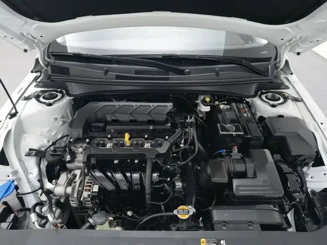 Hyundai Elantra — Фото автомобиля 6