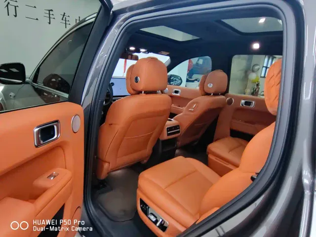 Li Auto L8 — Фото автомобиля 12
