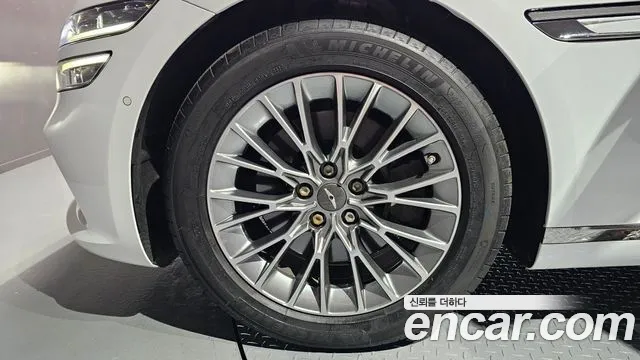 Genesis G80 Бензин 2.5 турбо 2WD — Фото автомобиля 5