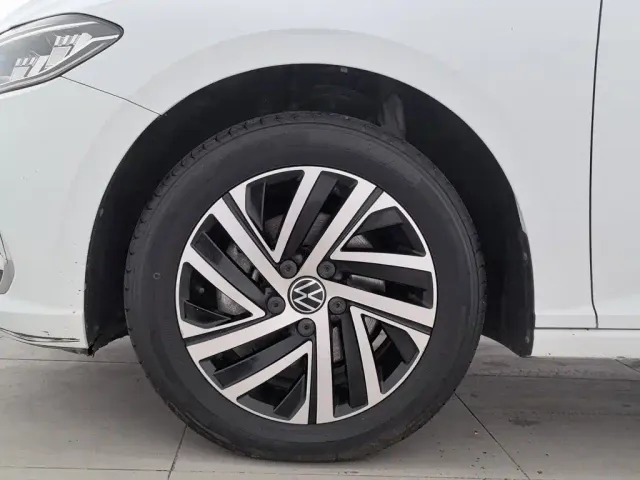 Volkswagen Lavida — Фото автомобиля 17