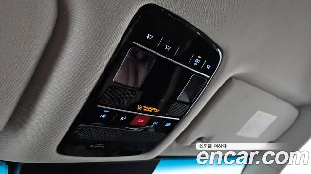 Hyundai Grandeur Grandeur (GN7) 2.5 Бензин 2WD — Фото автомобиля 16