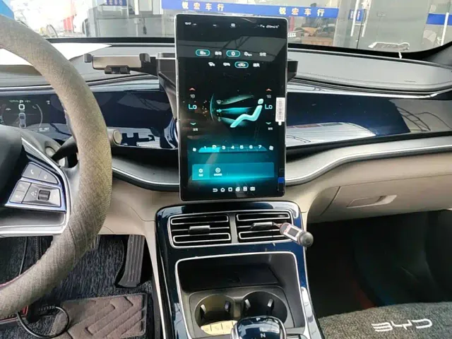 BYD Qin PLUS — Фото автомобиля 12
