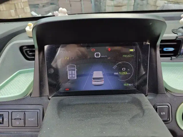 Wuling Hongguang Mini EV — Фото автомобиля 3
