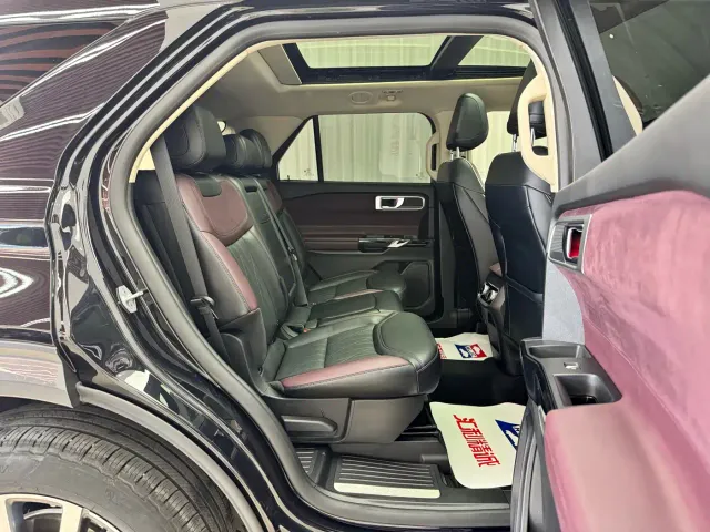 Ford Explorer — Фото автомобиля 19
