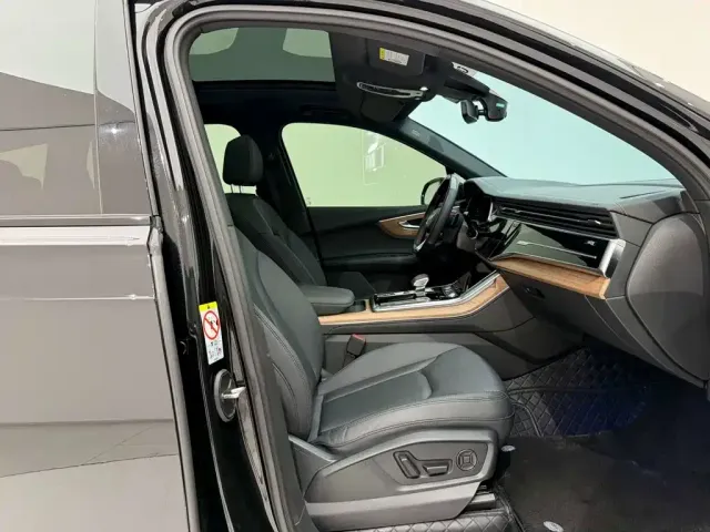 Audi Q7 — Фото автомобиля 15