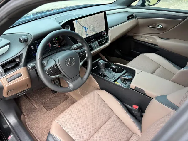 Lexus ES — Фото автомобиля 5