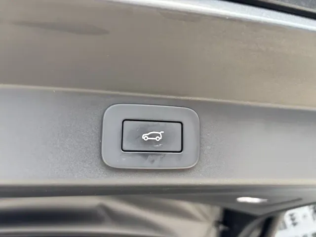 Land Rover Range Rover Sport — Фото автомобиля 27