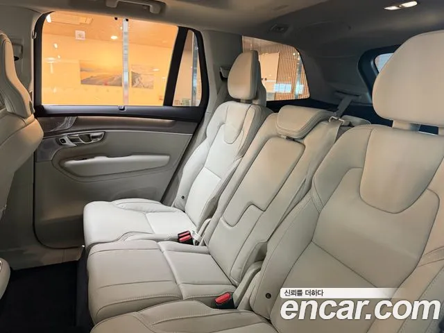 Volvo XC90 Generation 2 — Фото автомобиля 11