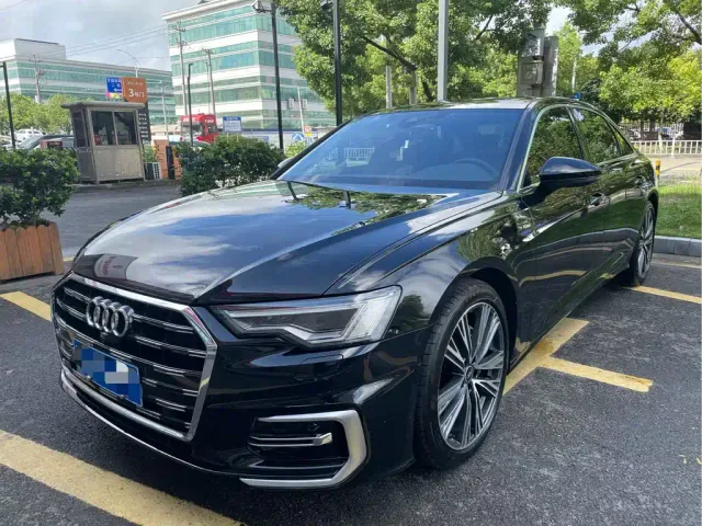 Фотография автомобиля — Audi A6L