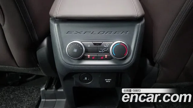 Ford Explorer — Фото автомобиля 28