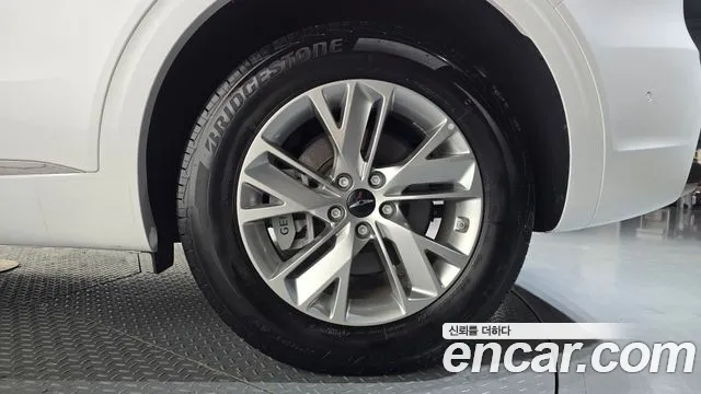 Genesis GV70 2.5T Бензин 2WD — Фото автомобиля 19