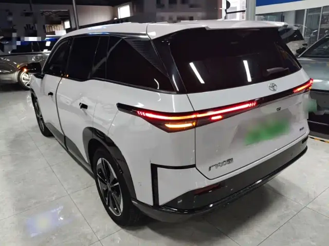 Toyota BoZhi 3X — Фото автомобиля 4