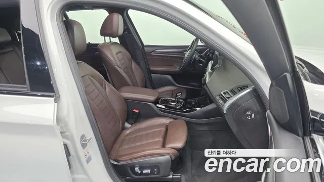 BMW X3 xDrive 20i M Sport — Фото автомобиля 11