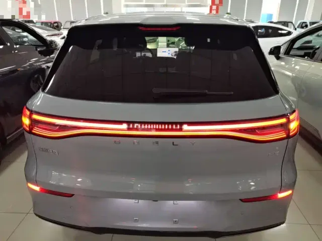 Geely Galaxy E5 — Фото автомобиля 5