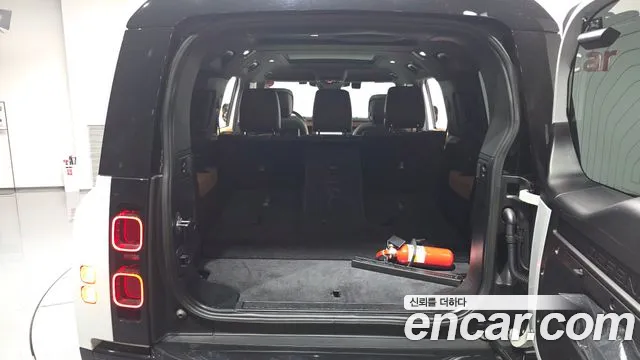 Land Rover Defender Defender (L663) 130 P400 X-Dynamic HSE — Фото автомобиля 20