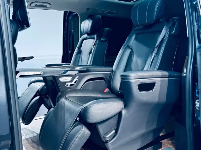 Mercedes-Benz V-Class — Фото автомобиля 9