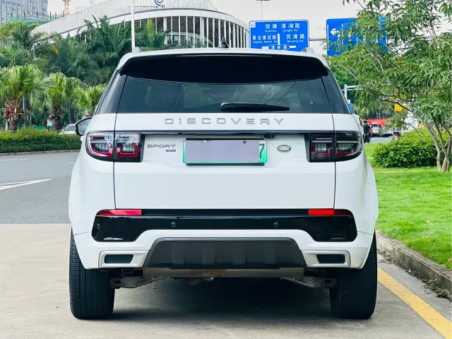 Land Rover Discovery Sport — Фото автомобиля 10