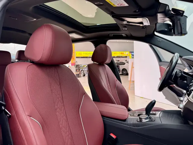 BMW 5 Series — Фото автомобиля 15