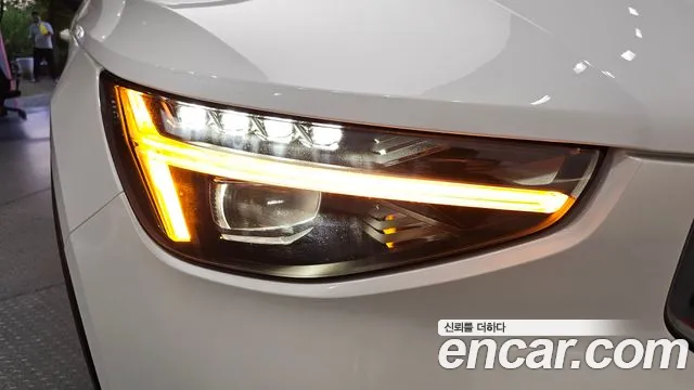 Вольво XC40 — Фото автомобиля 21