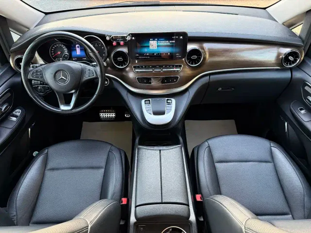 Mercedes-Benz V-Class — Фото автомобиля 6