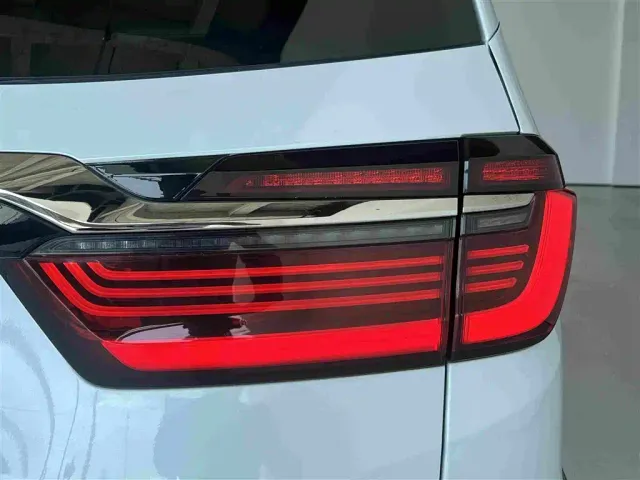 Honda Elysion — Фото автомобиля 16