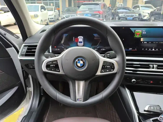 BMW i3 — Фото автомобиля 10