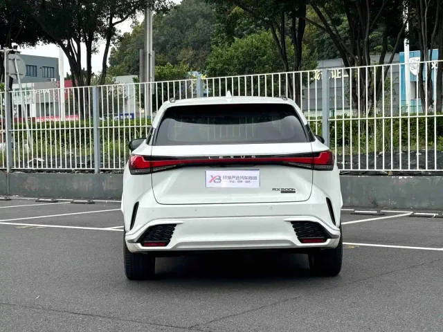 Lexus RX — Фото автомобиля 4