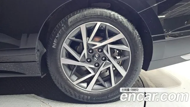 Hyundai Grandeur GN7 — Фото автомобиля 6