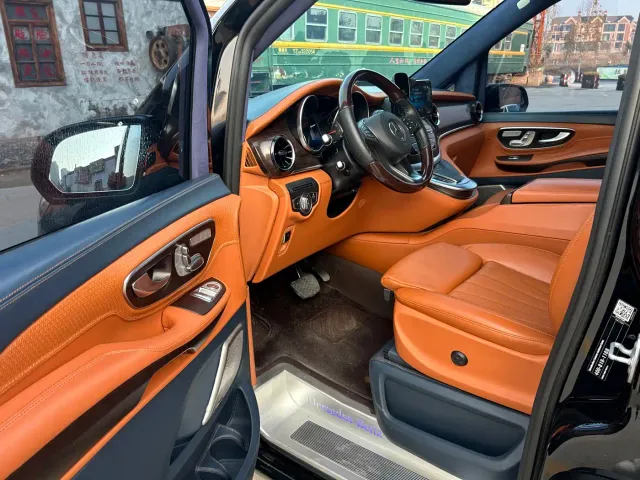 Mercedes-Benz V-Class — Фото автомобиля 4
