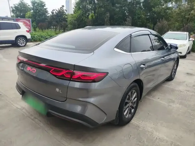 BYD Qin L — Фото автомобиля 6