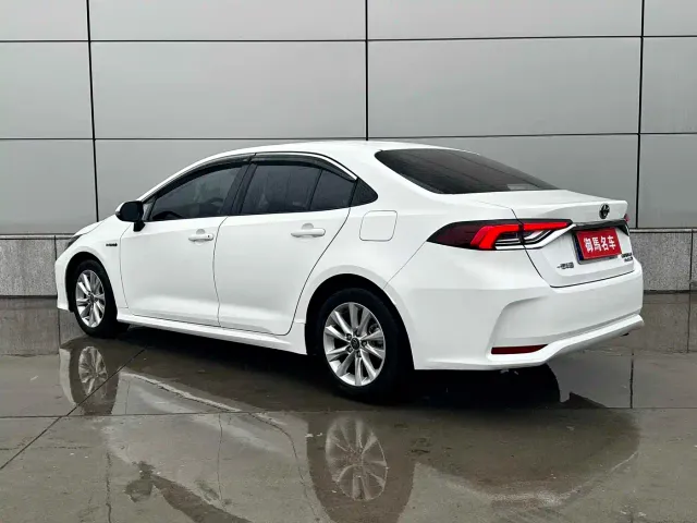 Toyota Corolla — Фото автомобиля 6