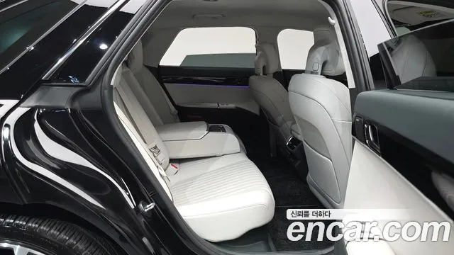 Hyundai Grandeur GN7 — Фото автомобиля 17