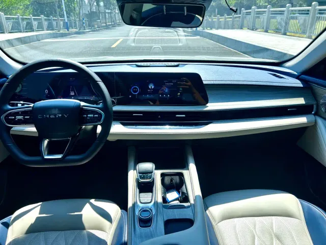 Chery Arrizo 8 — Фото автомобиля 12