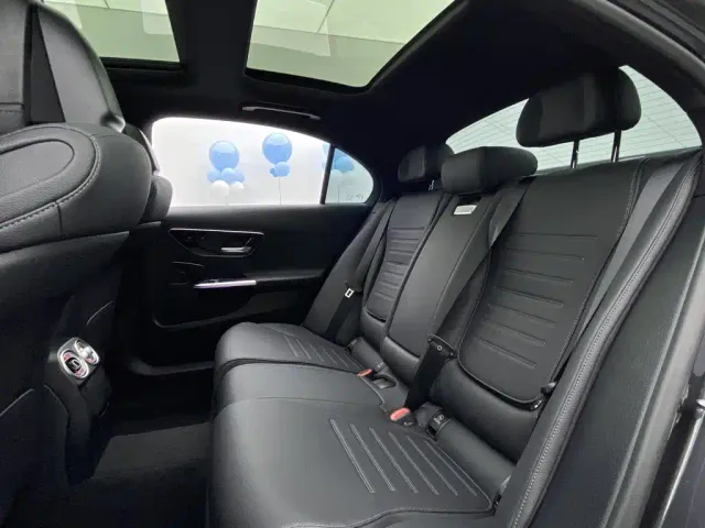 Mercedes-Benz C-Class — Фото автомобиля 28