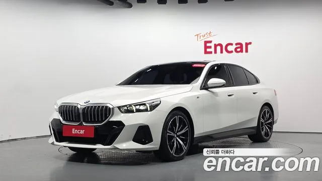 BMW 5-Series 5 серия (G60) 530i xDrive M Sport — Фото автомобиля 9