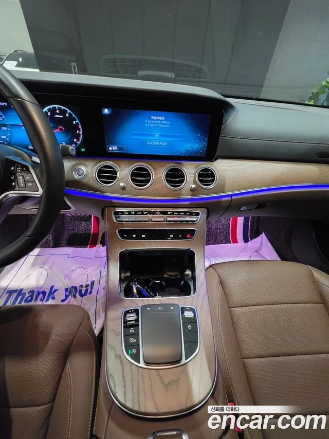 Mercedes-Benz E-Class — Фото автомобиля 18